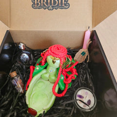 Brynwen Brigid’s Keeper of New Beginnings complete altar set in House of Bridie presentation box.